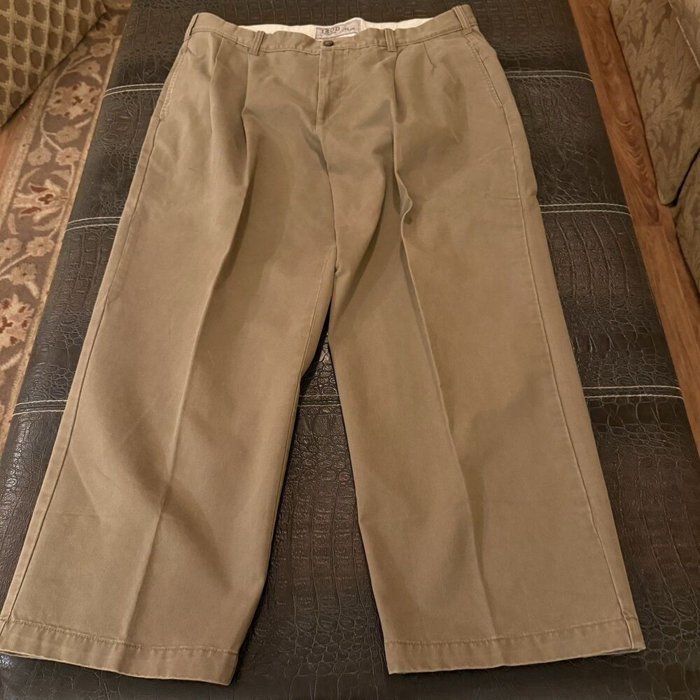 IZOD Mens Pleated Chino Pants Size 40/29 Khaki Cotton Straight Leg Classic Fit